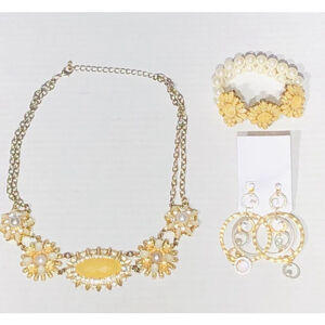 Vintage Rhinestone Glass Metal Floral Necklace Bracelet Earrings Set